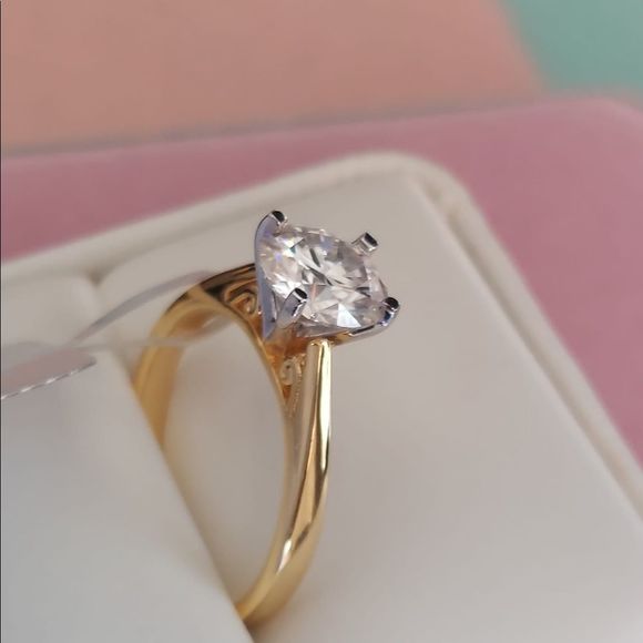 14k Yellow Gold 2Ct Moissanite Diamond Ring Retail $3,500!! - Picture 5 of 17